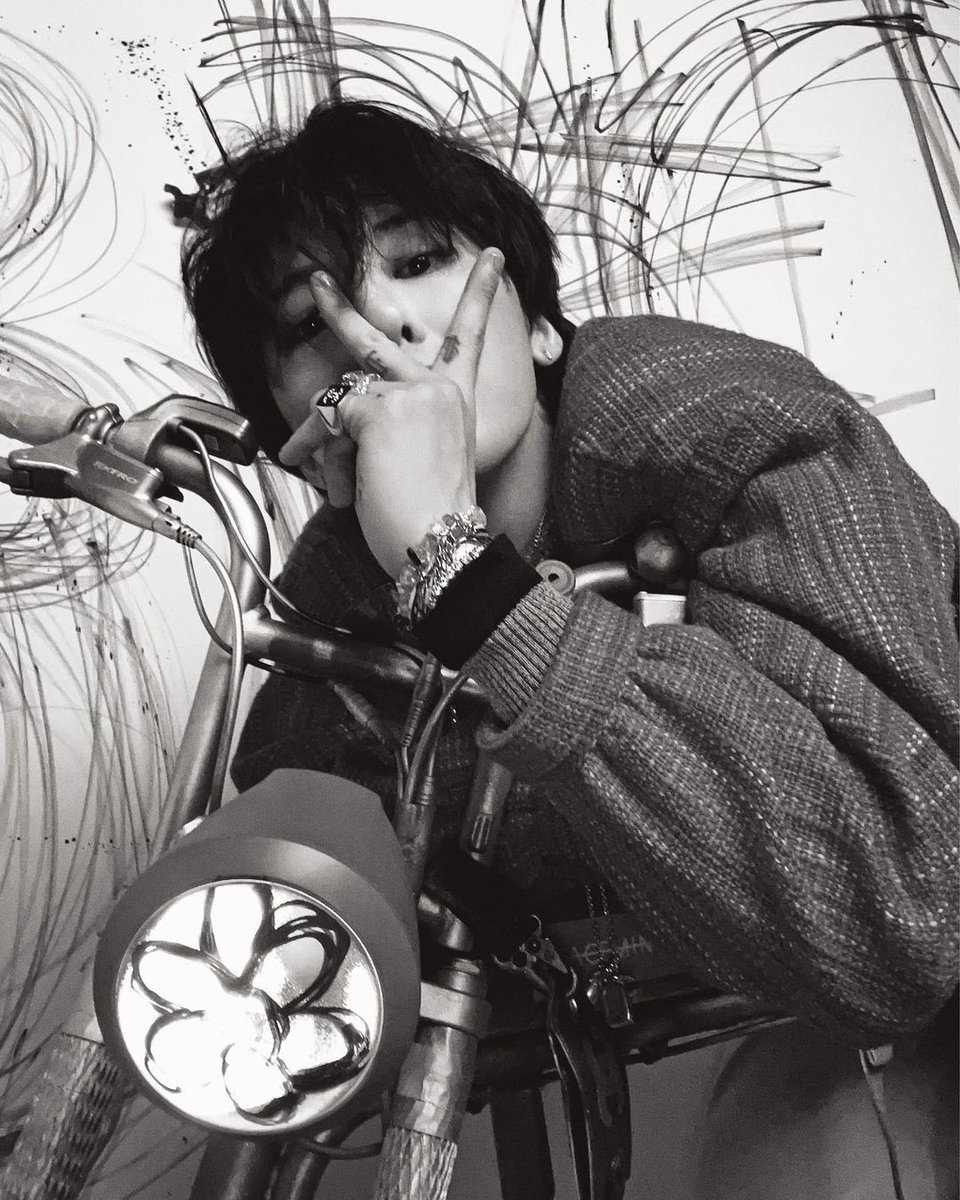 G-DRAGON UPDATES on X: G-DRAGON UPDATES on X: