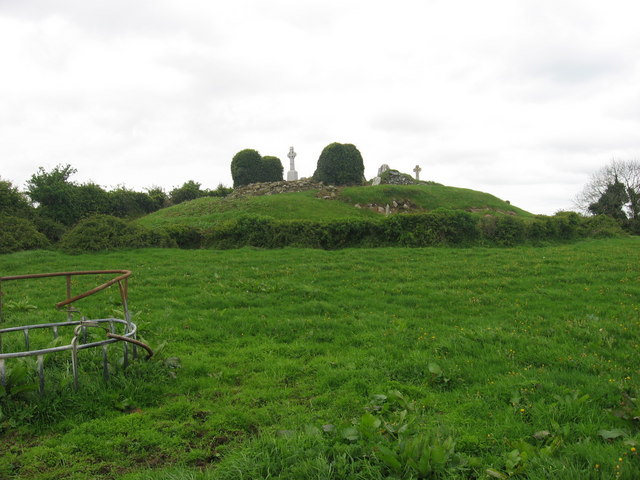 lorraineelizab6's tweet photo. 5 April: St Beccán mac Cúla of Dál Cais, Co #Clare, &amp; of Imblech Fíaich/#Emlagh, Co #Meath his mum's home. Resurrected a dead man (Dr Elva Johnston). He may be the founder of Emlagh. 6th C? 493 acre townland. Story he knew St Columba. 📷Emlagh/Oristown https://t.co/ax7tDGjlyZ https://t.co/DpHaECC38V