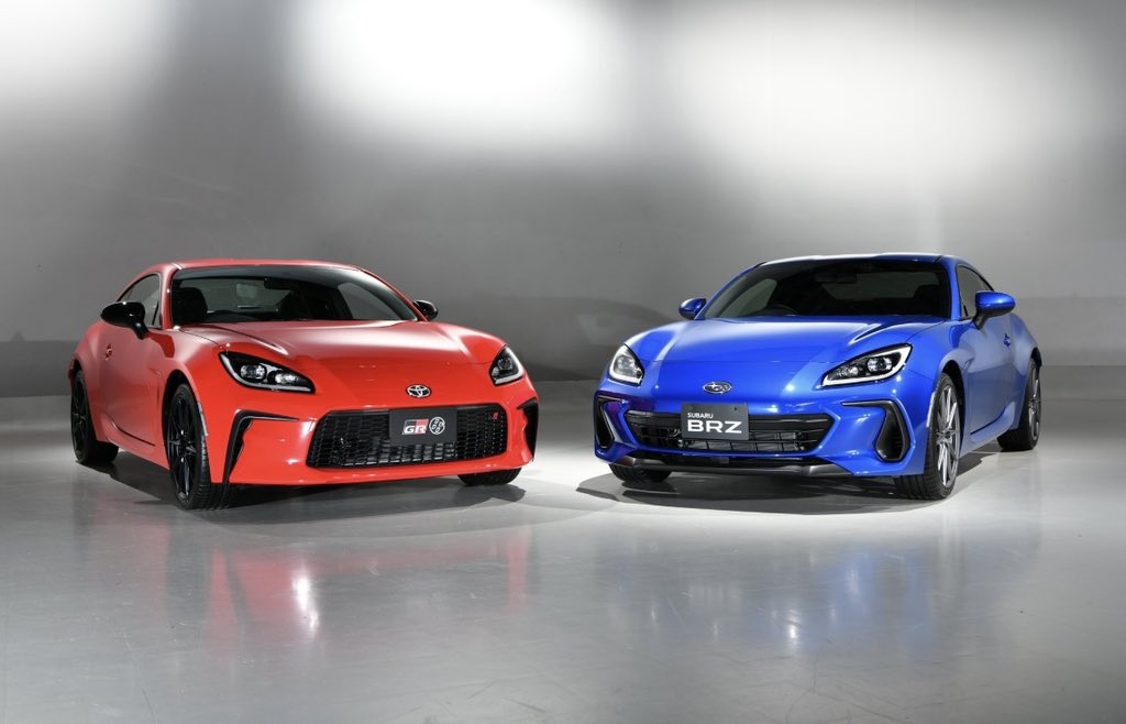 画像 遂に新型86とbrzが発表された 元86乗りとしては1代限りで終わらず2代目が出るのはうれしいね 頑張って欲しい 外観内装どちらもmazda3が好みだけどエンジ まとめダネ 画像 遂に新型86とbrzが発表された 元86乗りとしては1代限りで終わらず2代目が出るのはうれしいね 頑張って欲しい 外観内装どちらもmazda3が好みだけどエンジ まとめダネ