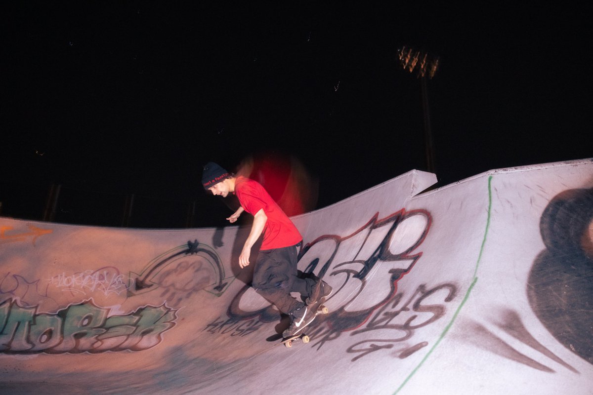 carsonbecker_'s tweet photo. lil skatepark shoot~} https://t.co/hvAkw8UZxq