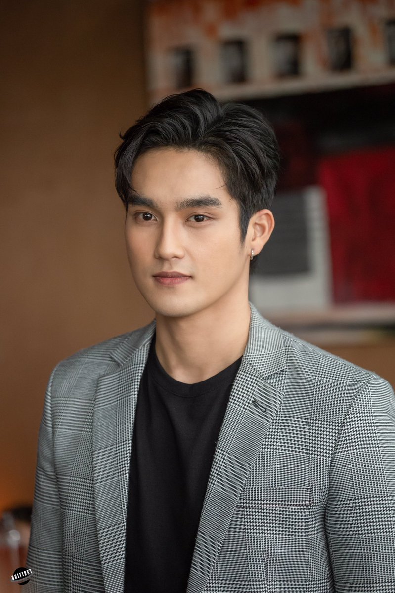 _unifirst's tweet photo. จะบอกเธอว่า หมดไปทั้งหัวใจ เธอได้ยินไหม 🖤 @FirstTmr
#tmr_first
#firstthammarat
#จุดหมายคือท้องฟ้า
#youremyskytheseries
#KUsexyboy https://t.co/IWE6CxtEtK