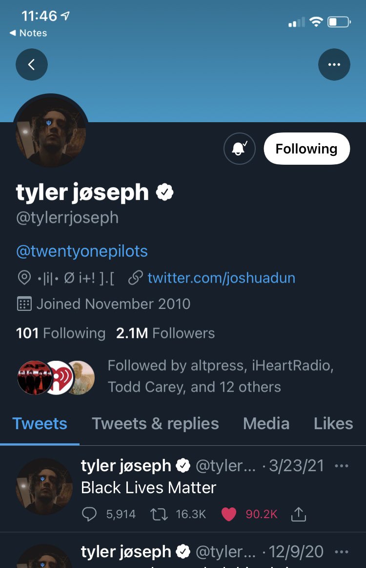 Tyler_Alexis_'s tweet photo. Ok, maybe y’all have got me paranoid but why are there two “different” @tylerrjoseph Twitter pages? #clickies #twentyonepilots https://t.co/mccy1rfnJV