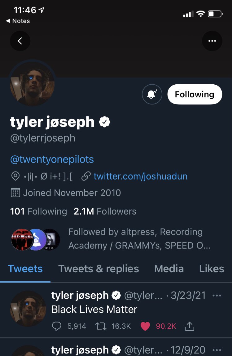 Tyler_Alexis_'s tweet photo. Ok, maybe y’all have got me paranoid but why are there two “different” @tylerrjoseph Twitter pages? #clickies #twentyonepilots https://t.co/mccy1rfnJV