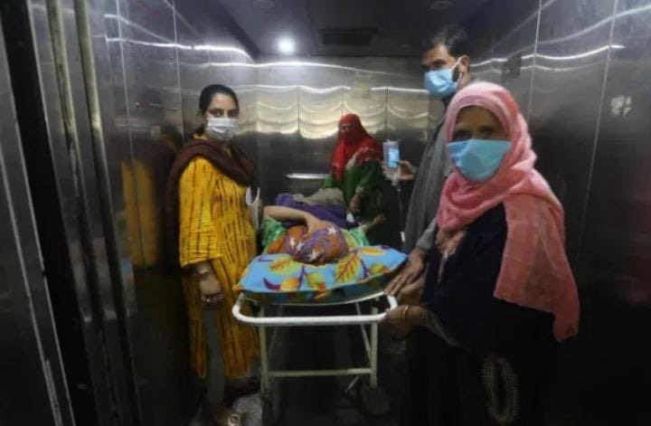 FreeKhalistaan's tweet photo. The situation occupied Kashmir today.
#Kashmir
#AlwaysWithKASHMIR
#Srinagar
#Kashmirilivesmatter https://t.co/sMil9kfOaM
