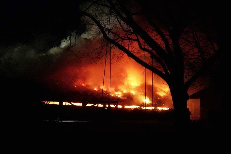 Grote brand op boerenbedrijf in Achterveld, 250 geiten omgekomen..