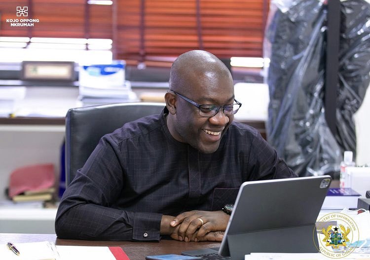 tv3_ghana's tweet image. It’s your birthday today and we hope you have the best one yet🙏🏽🎊
Happy birthday @konkrumah 

#TV3GH