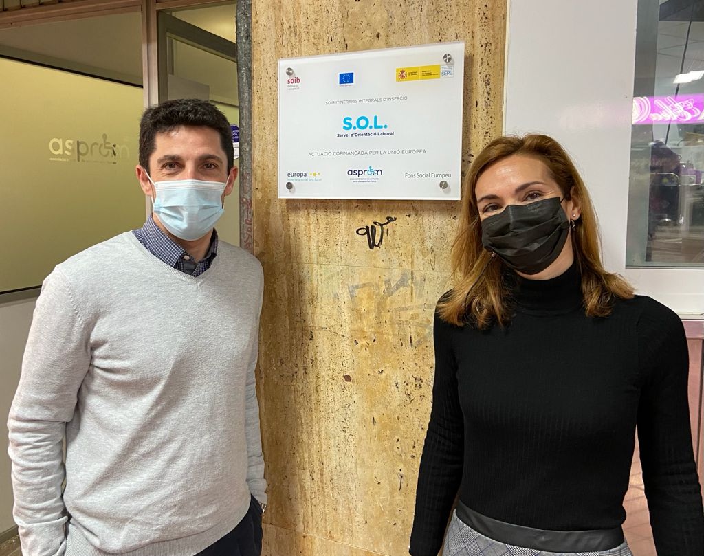 Seguimos estrechando lazos con otras entidades sociales. En esta ocasión con <a href="/Asprom_Baleares/">ASPROM</a> en Palma de Mallorca. Nuestro compañero Daniel Amat estuvo en las oficinas de su Servicio de Orientación Laboral para personas con #discapacidad haciendo entrevistas a sus beneficiarios.