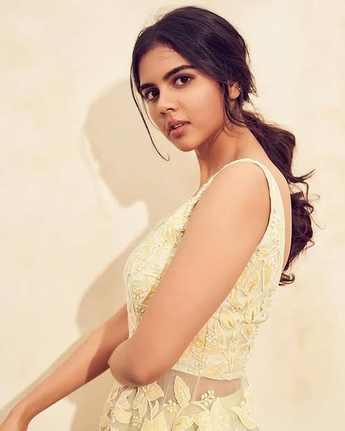 Popperstoptam's tweet photo. சித்ராலஹரி , ஹீரோ படத்தில் நடித்த @kalyanipriyan இப்போ மாநாடு படத்தில் சிம்பு உடன் நடிக்கின்றார். இன்று கல்யாணிக்கு பிறந்தநாள். இனிய பிறந்தநாள் நல் வாழ்த்துக்கள்.
#kalyanipriyadarshanfans #happybirthday #hbdpost #happypost #birthdaycelebration #celebrationpost https://t.co/5y7Ooyua7K