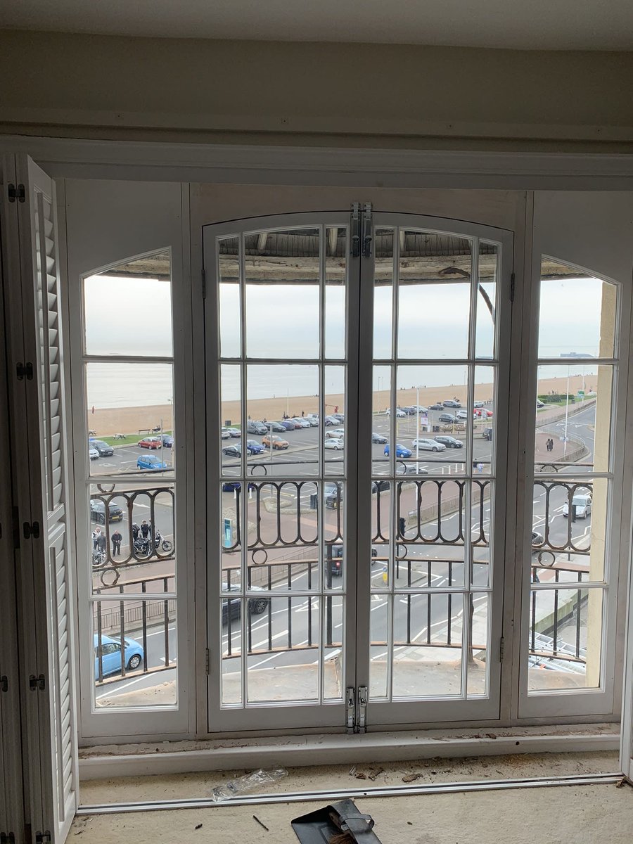 Ls_sashwindows's tweet photo. It’s been a hectic few days for us with people making the most of the weather. Now is the perfect time to upgrade or repair your existing your windows. Don’t hesitate to contact us for a free quote. 
🖥 https://t.co/Knlqibm80Q
📧 lscarpentrysolutions@gmail.com https://t.co/w9FzXSks3C