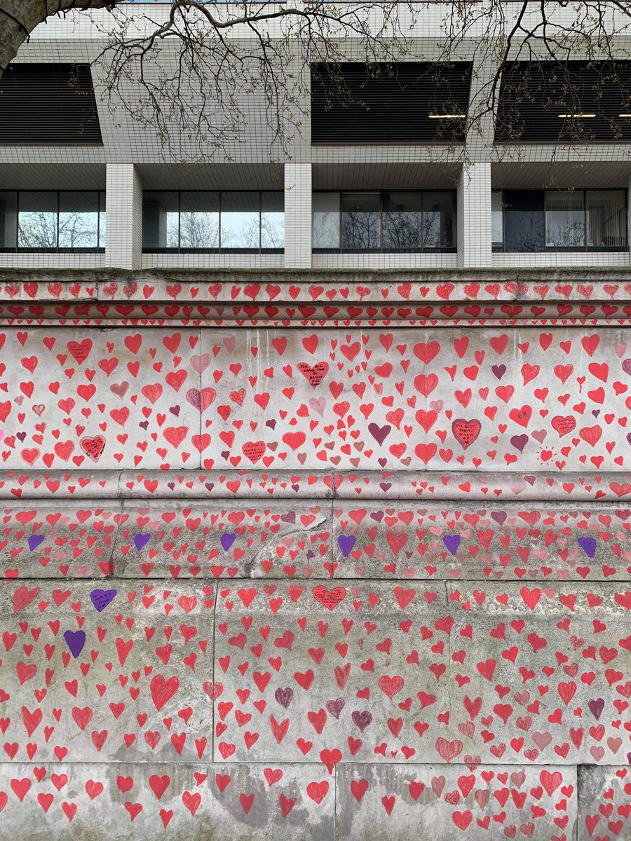 BHFunerals's tweet photo. Our Bright-Hill remembrance ❤ is now in place along the Thames (opposite the Houses of Parliament) for all we have cared for during this time. We will always remember you 🌻 #IsleofWight #COVID19 #remember https://t.co/AKlutWFA5n