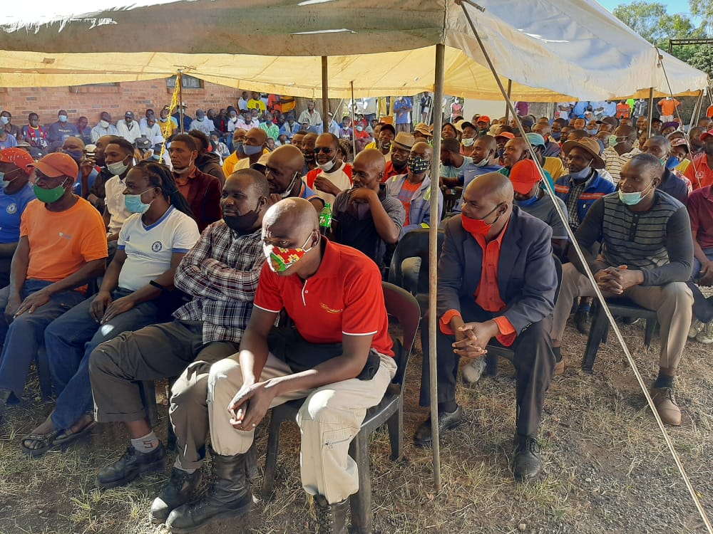 ChiringaSamuel's tweet photo. Each day we have people leaving @MDCAllianceZW to join @ZANUPF_Official
#2023
#EdCheteChete https://t.co/Bt9g3fPKeJ