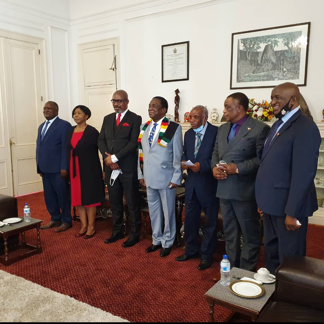 ChiringaSamuel's tweet photo. Each day we have people leaving @MDCAllianceZW to join @ZANUPF_Official
#2023
#EdCheteChete https://t.co/Bt9g3fPKeJ