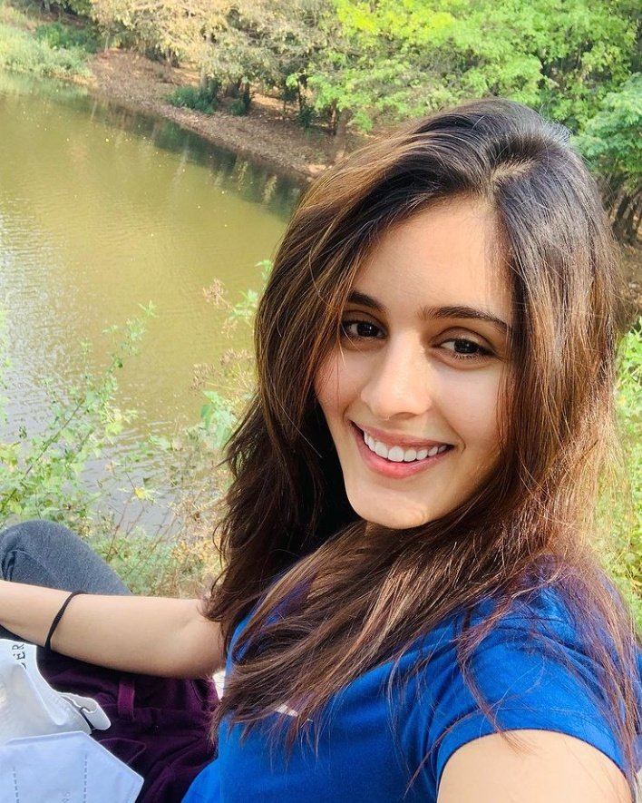 stanxrhea's tweet photo. Nothing Just Miss Sharma Being Extra Preety!!💙😌
|#RheaSharma| https://t.co/KQx2JANtTN