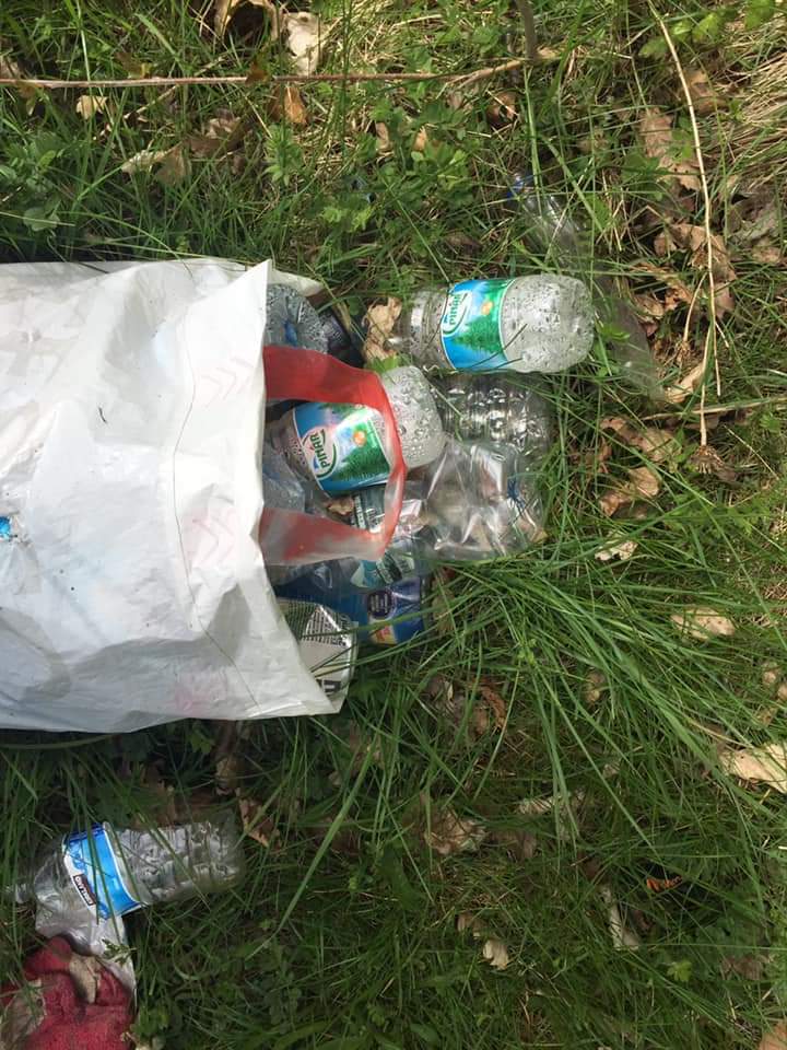 SheffLitterPick's tweet image. #Burngreave #Sheffield today. A seam of plastic water bottles. Pointless. #timeforchange