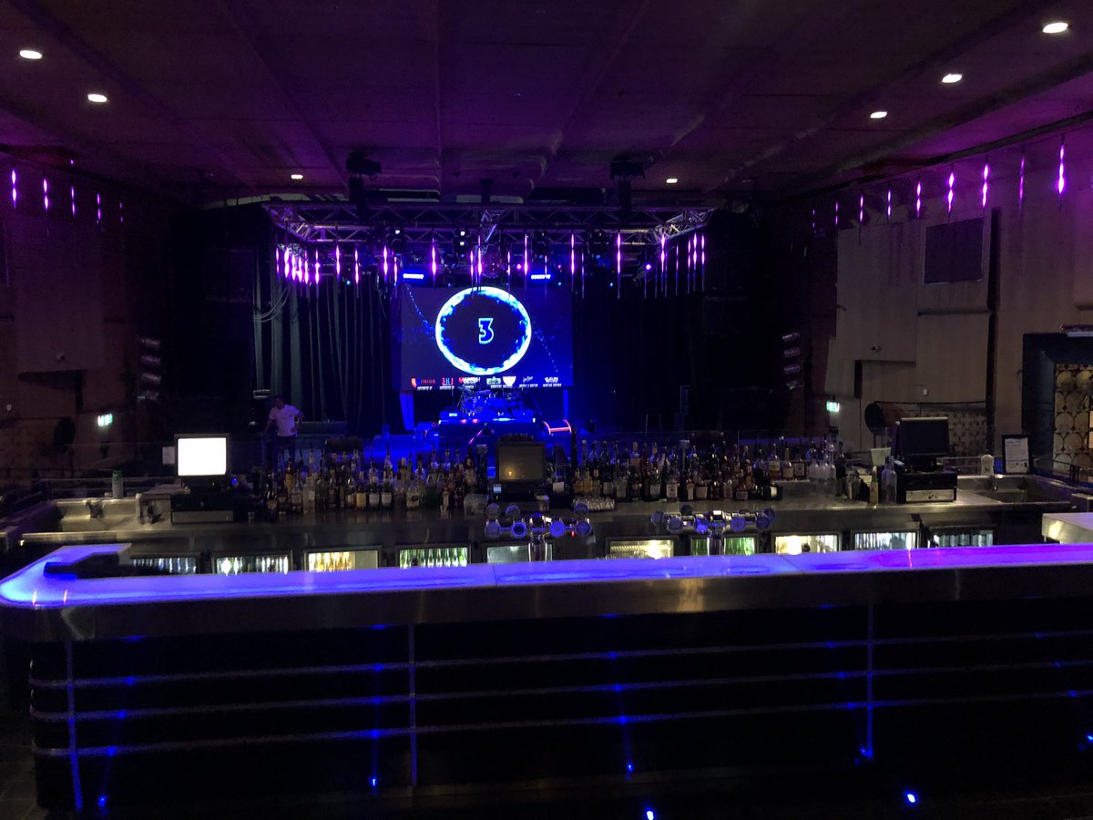 SudinPokharel's tweet photo. All set #Melbourne #tracklounge #da69 #concert https://t.co/AwPHNuz3oG
