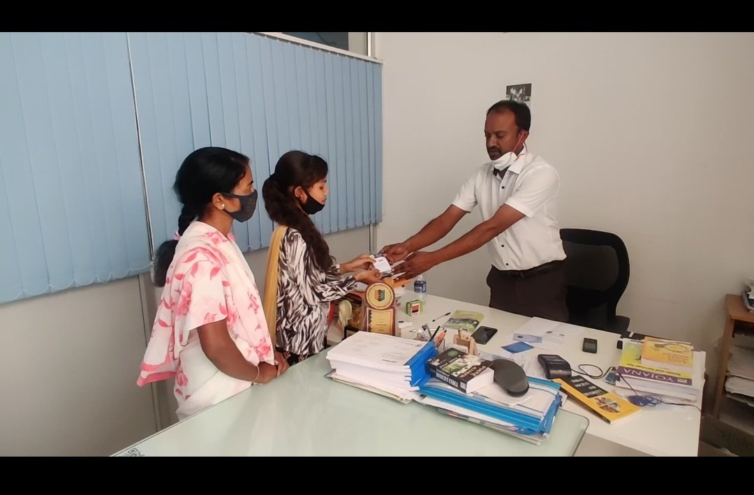 ajithms's tweet image. A story impact that we'll always remember:  Following our story on tribal girl Anuradha from H D Kote, RRK foundation through Mr R Ramakrishnan has  sponsored her coaching classes, she will now undergo a year's training program @XpressBengaluru @ramupatil_TNIE @ShivascribeTNIE