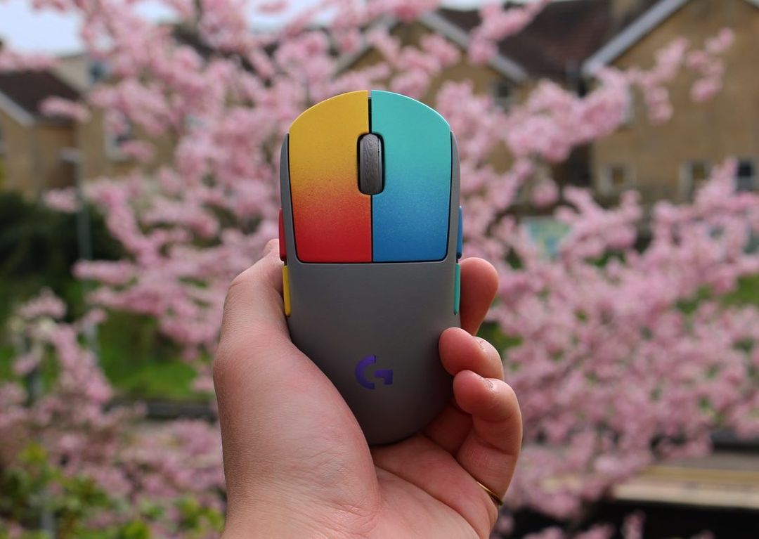 technographx's tweet photo. GMK Dualshot on a mouse
Mouse: #logitechg Pro Wireless
Most Expensive Gaming Mouse 2021: https://t.co/WhQO8JJAsT
#blue #clouds #purple #sakura #cyberpunk #custommouse #rainbowsixsiege #blackice #graffcityshipment #razer #vipermini #paracablemods #pcmr #csgo #techno https://t.co/C5aXf7Fart