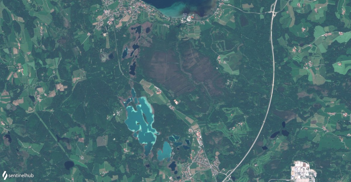 KatjaKuhwald's tweet photo. Happy Easter #LakesFromSpace!🐰
The #Osterseen (Easter Lake District) 🇩🇪 show contrasting water optics and chemistry in a very small space. They are situated in a beautiful glacial landscape with kettles, kames etc.
🛰️#Sentinel2 image from @sentinel_hub https://t.co/hHxTp9hEN7