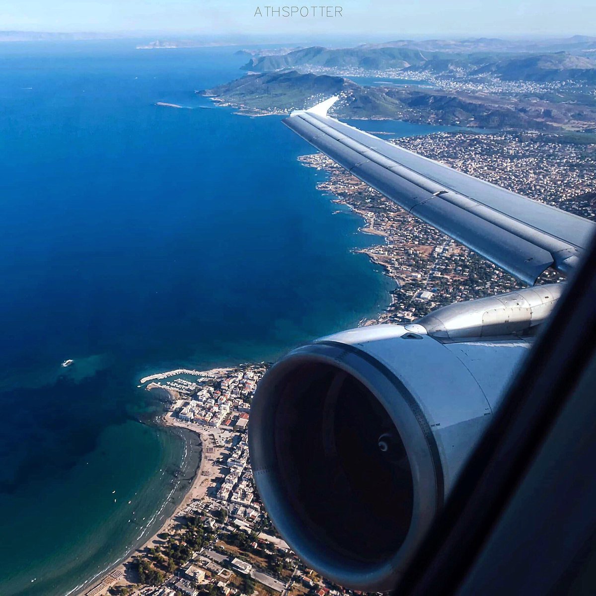 athspotter's tweet photo. Climbing out of Athens on board a SWISS A321!🛫🇨🇭
✨LX1839 HB-IOF 08AUG19✨
-
@FlySWISS @Airbus @AirbusPRESS @staralliance 
#swiss #flyswiss #a321 #airbus #wingview #engineview #aircraft #CFM #CFMengine #airplane #airport #aviation #Greece #Athens #visitgreece #summer #avgeek https://t.co/9OdVK5LIcn