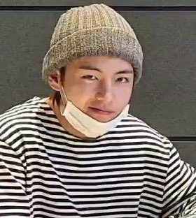 EyMx4SdU8AMcXy-?format=jpg&name=360x360