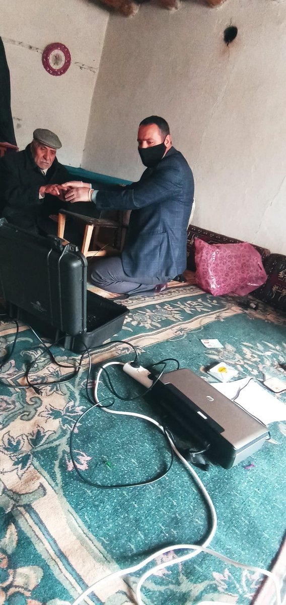 Taşlıçay ilçemizde 75 yaş üstü vatandaşlarımızın başvurularını alıp yeni haftaya Bismillah diyerek başladık.#HayatınızınHerAnında yanınızda olmaya devam edeceğiz .@AgriValilik <a href="/TCNufus/">Nüfus ve Vatandaşlık İşleri Genel Müdürlüğü</a> <a href="/mersoz4746/">Murtaza Ersöz</a> <a href="/muslumyarcan/">Müslüm YARCAN</a>