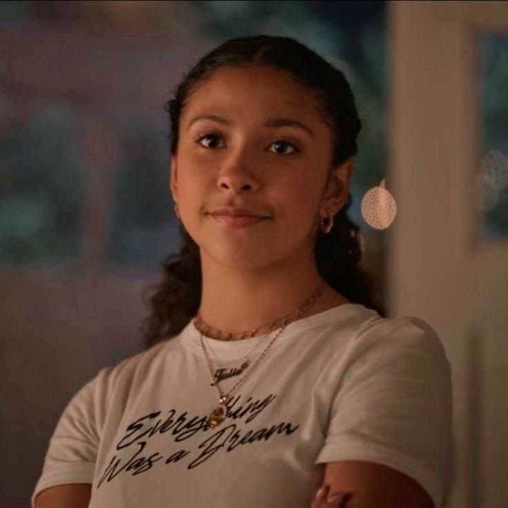 jatplovesyou's tweet image. good morning everyone &amp;lt;3 i hope you all have a good day today :) julie loves you !! 💜💜