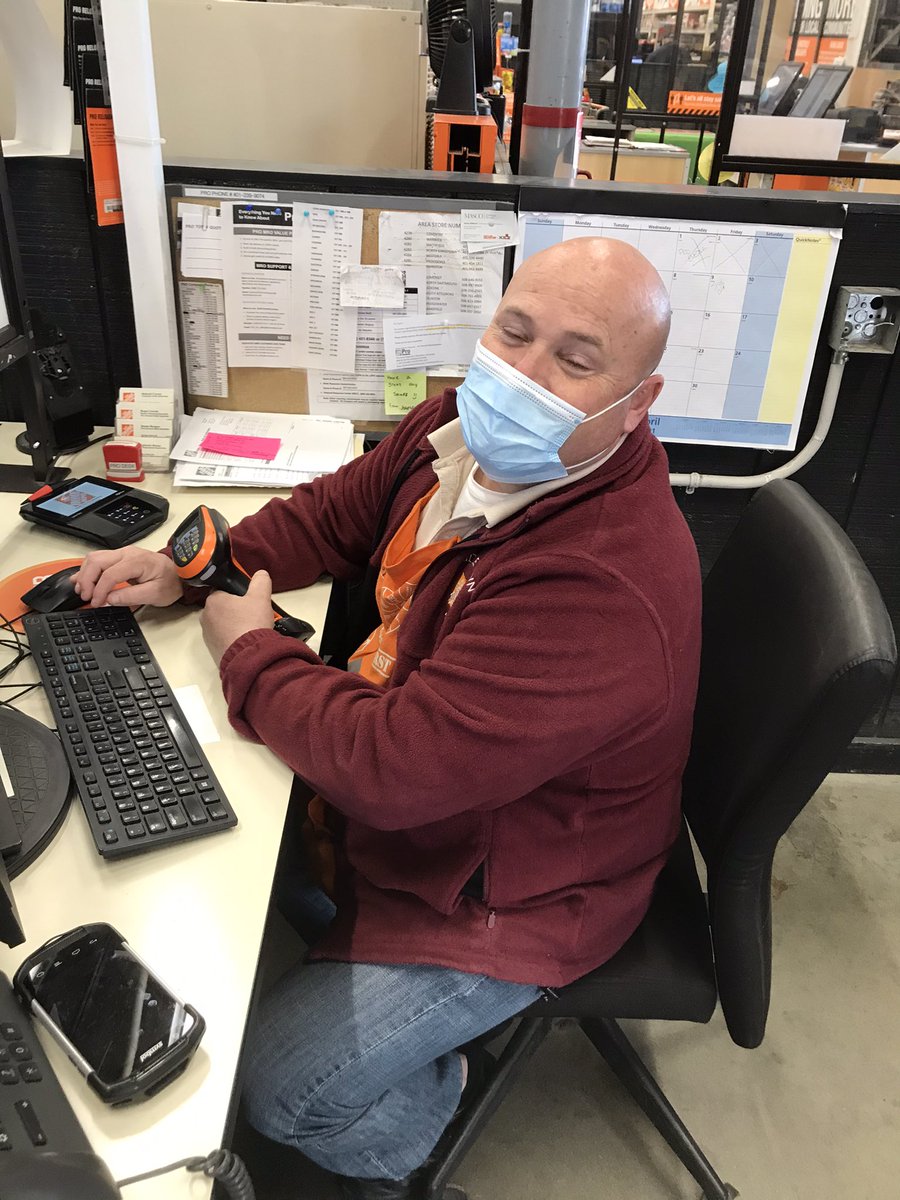 Long overdue recognition for d100’s top two commercial credit performers for 2020. Great job Sue and Roger!! <a href="/corelli189/">Lori Corelli</a> <a href="/BelliveauRob/">Rob Belliveau</a> <a href="/HomeDepot4287/">Home Depot 4287</a>