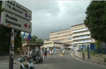 TgrRaiSicilia's tweet photo. Contrariamente a quanto comunicato in un primo momento dal Policlinico di #Messina, l'avvocato Mario #Turrisi, 45 anni, non è morto ma è gravissimo in Rianimazione. Era stato sottoposto al vaccino #Astrazeneca nelle scorse settimane.
Nel Tg delle 19,35
@TgrRai https://t.co/8DfaX5DDIR