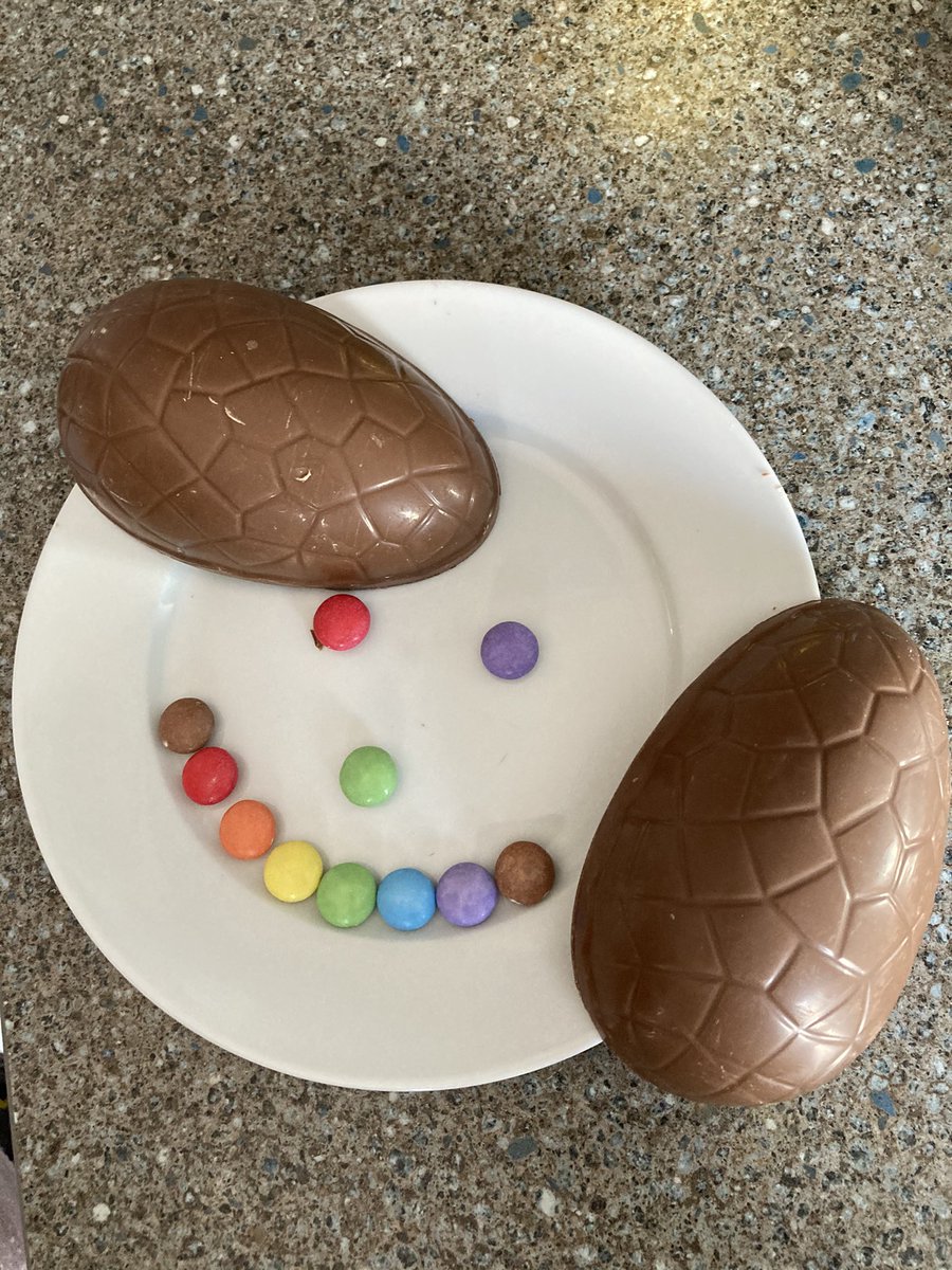 BenHarding__'s tweet photo. Eggsellent totally plastic free Smarties Easter egg 🐣 Well done @Nestle 🔴🟠🟡🟢🔵🟣🟤 Orange ones are still best 🟠 https://t.co/rN5VZxAb6S