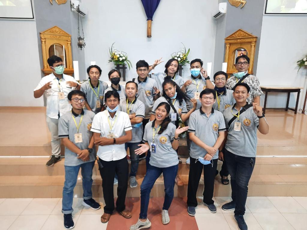 ASekarkedaton's tweet photo. Bahagia sih bisa membagi waktu antara Bekasi dan Jogja (Pacar dan Keluarga) Paskahan selalu di Jogja, Natalan selalu di Bekasi. Akhirnya bisa melayani Tuhan lagi dan berkegiatan bareng doi 🥰😆 https://t.co/PIjQdoLZPc