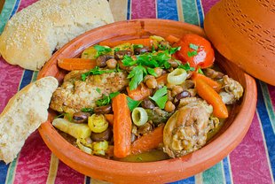 DELICIOUS CHICKEN TAGINE

This one pot traditional Moroccan dish is made with chicken pieces braised with spices, olives, preserved lemons, crushed garlic &amp; onions. It's easy &amp; tasty with exotic North African flavors. Yummy!

fiverr.com/s2/ea8a8a0d80?…