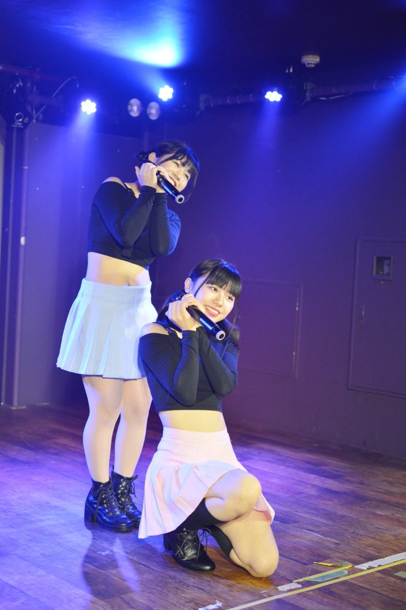 am61in37my1's tweet photo. 20210404
#PulPul
水色 MAYUMIさん
ピンク HANAさん
まだ2回目のライブだったようですが、K-popを歌うアイドルらしく、
これからが期待してしまう2人組です。
この後の特典会もすごく楽しかったです。 https://t.co/HRIrD6hPOc