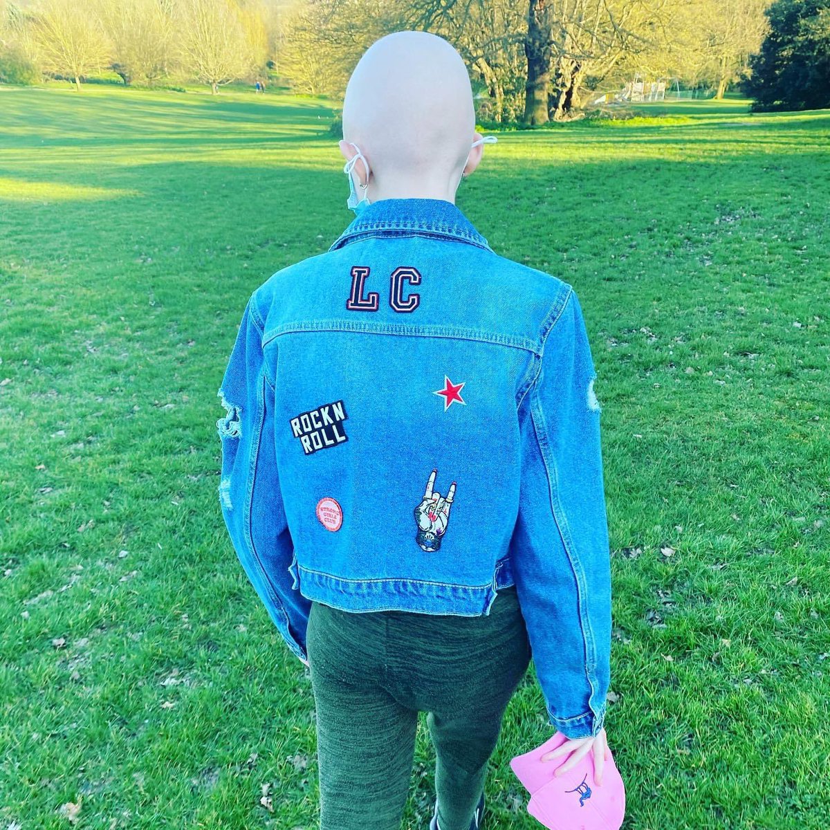 Week 1 at home
Being together as a family after a long time apart has been amazing. 🤩

Sienna and Libby are just so cute together playing laughing and cuddling up on the sofa watching movies. 🤗 #loveforlibby