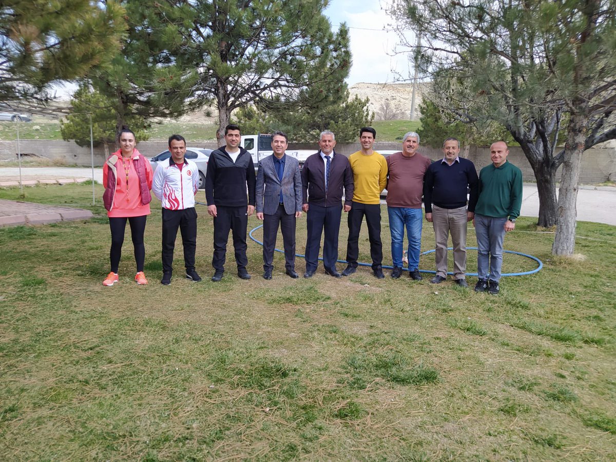Güzel insanlarla güzel anılar biriktirmek gerek,zor şartlarda iyi işler başardık.Ürgüp hep aklımızda kalacak.<a href="/Tural1983Mehmet/">Mehmet TURAL</a> <a href="/aty5858/">Ahmet Turan Yüksektepe</a> <a href="/MustafaKRSLK/">Mustafa Karaselek</a> <a href="/NecatYaz/">NF_YAZICI</a> <a href="/Urgup_GHSIM/">Ürgüp Gençlik Spor</a>