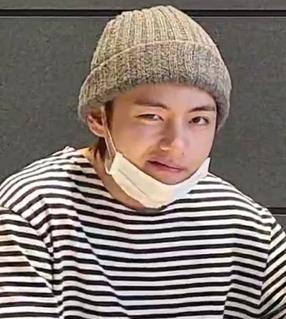 choi_bts2's tweet photo. Still exactly same, so cute!! @BTS_twt https://t.co/CAqmt2dCZn