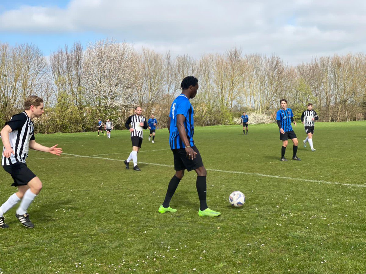 16AFootballClub's tweet photo. First game back yesterday all the boys were buzzing. A 6-1 win to get the restart off to the start we were after ✅
Goals from: @David_Latunde X3, @kanetaylor2000, @Styloandi &amp; @LorenzoCuozzo https://t.co/KClwkmdbg3