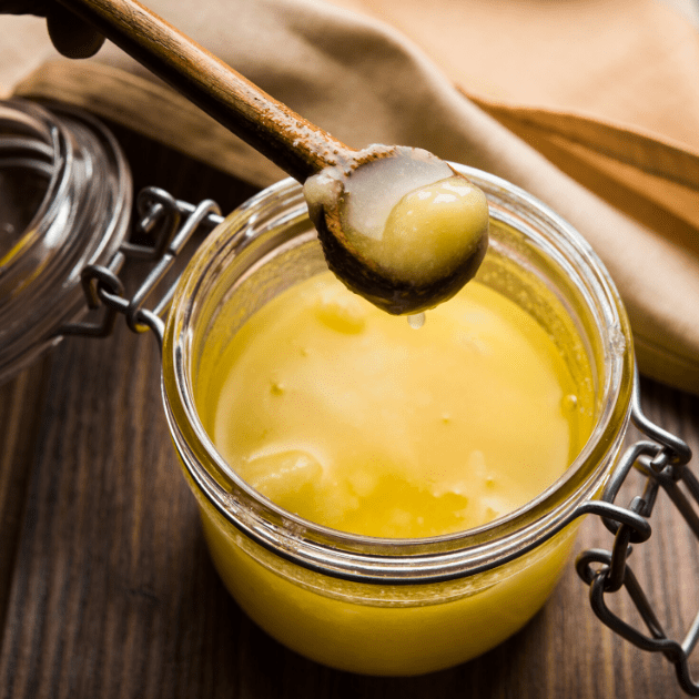CarbAppropriate's tweet photo. Ghee, butter and coconut are very heat resistant and are the best options for cooking or baking.

Read the full article: Cliff’s 101 Tips for Health: Cook with ghee, olive or coconut oil
▸ https://t.co/6n5UXtndyP

#HealthyFats #HealthTips #CA101 #CarbAppropriate https://t.co/BFut7Y0tU1