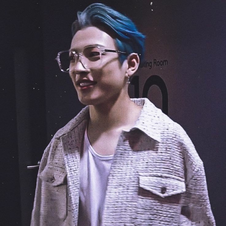 hourly ateez tweet media