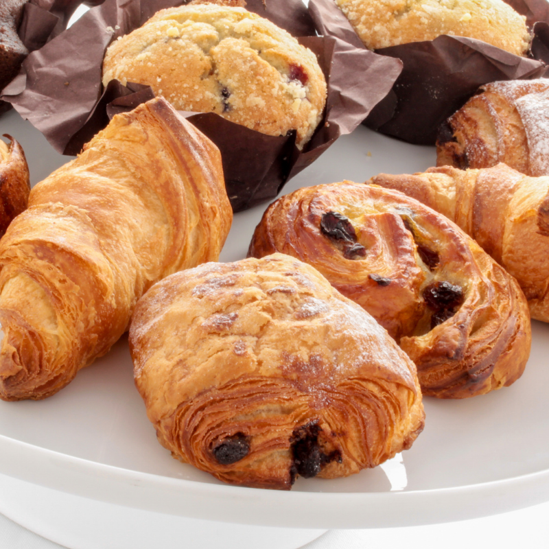 EngineCo28's tweet image. Mondays don't suck when you have a chocolate croissant in hand! Pick up your loyalty card and get the 9th item on us! Open at 8AM. 🧑🏻‍🚒👩🏽‍🚒🧑🏿‍🚒👩🏼‍🚒 9th breakfast meal on us! #BreakfastClub #coffeetime #dtla #newstop #engineco