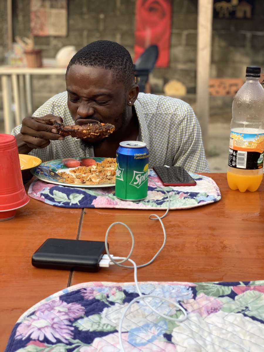 BobHope82's tweet image. Love your friends🥰