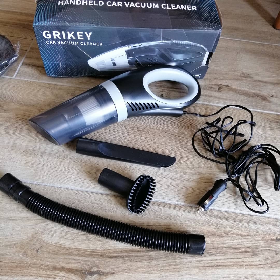 Fio40284145's tweet photo. Kit composto da corpo motore con cavo da 4 metri che si alimenta da accendisigari. 
In dotazione: prolunga, bocchetta aspira liquidi, bocchetta con spazzola per peli animali.
comoda borsa dove riporre dopo l'uso.

https://t.co/u7vFjDR8ne

#aliexpress #aliexpressreview #myreview https://t.co/HAyV9QCOYA