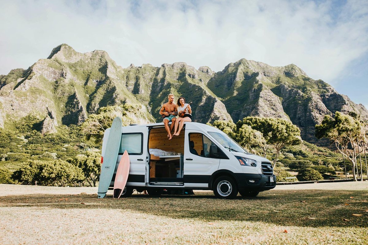 ExploreVanx's tweet photo. #vanlife in Hawaii? Yes please! 
​Check out @northshoreadventurevan to book your Hawaiian Vanlife adventure,
​ or check out hundreds of rental options on https://t.co/ldgKsRpVge!
​ https://t.co/AdYqnRmgBg https://t.co/2djjqGxV5P