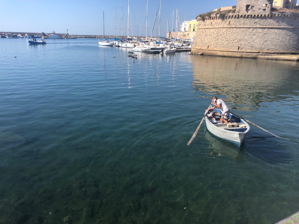 IntMilReview's tweet image. #Happy National Maritime Day to all #Indian #Sailors anywhere in the #world 

“Così tra questa
Infinità s’annega 
il pensier mio:
E il naufragar 
m'è dolce in 
questo mare”

“So within this Infinity,
 my thoughts drown
And sinking is sweet 
to me in this sea”

 Giacomo Leopardi