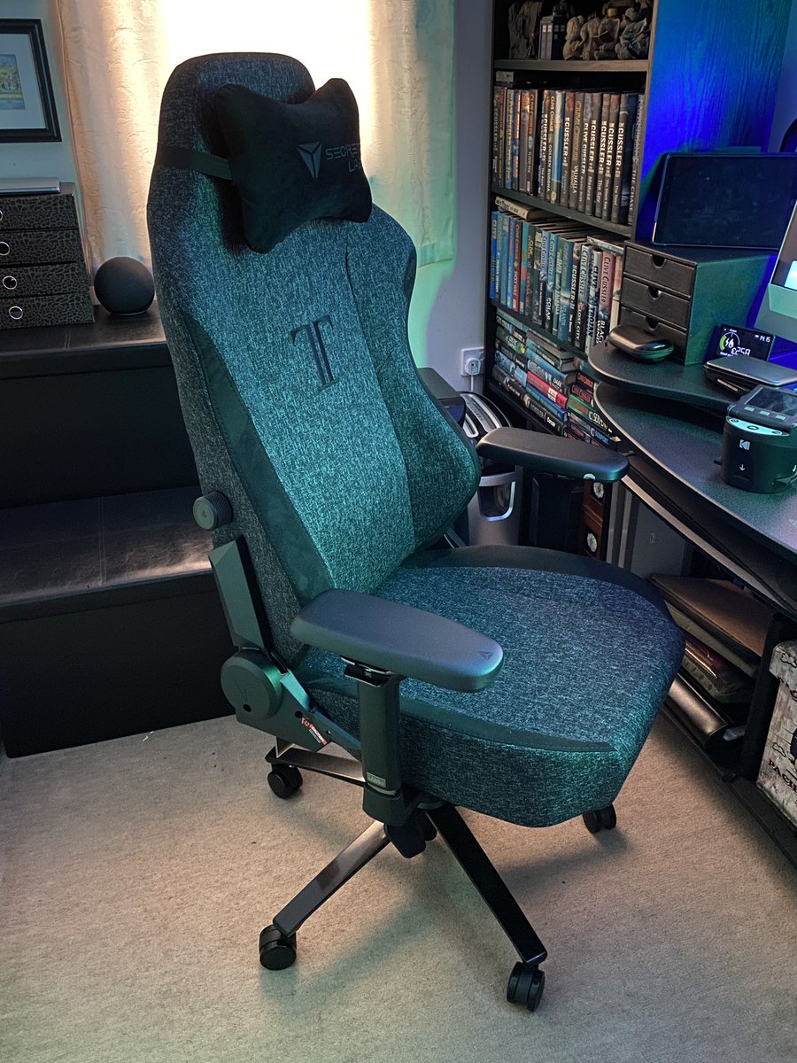 ivanhmorton73's tweet photo. Just wanted to say thank you @secretlabchairs for a super comfortable #secretlab #titanxl chair. Well worth every penny. Highly recommend to everyone. https://t.co/Ra4wJXTMbj