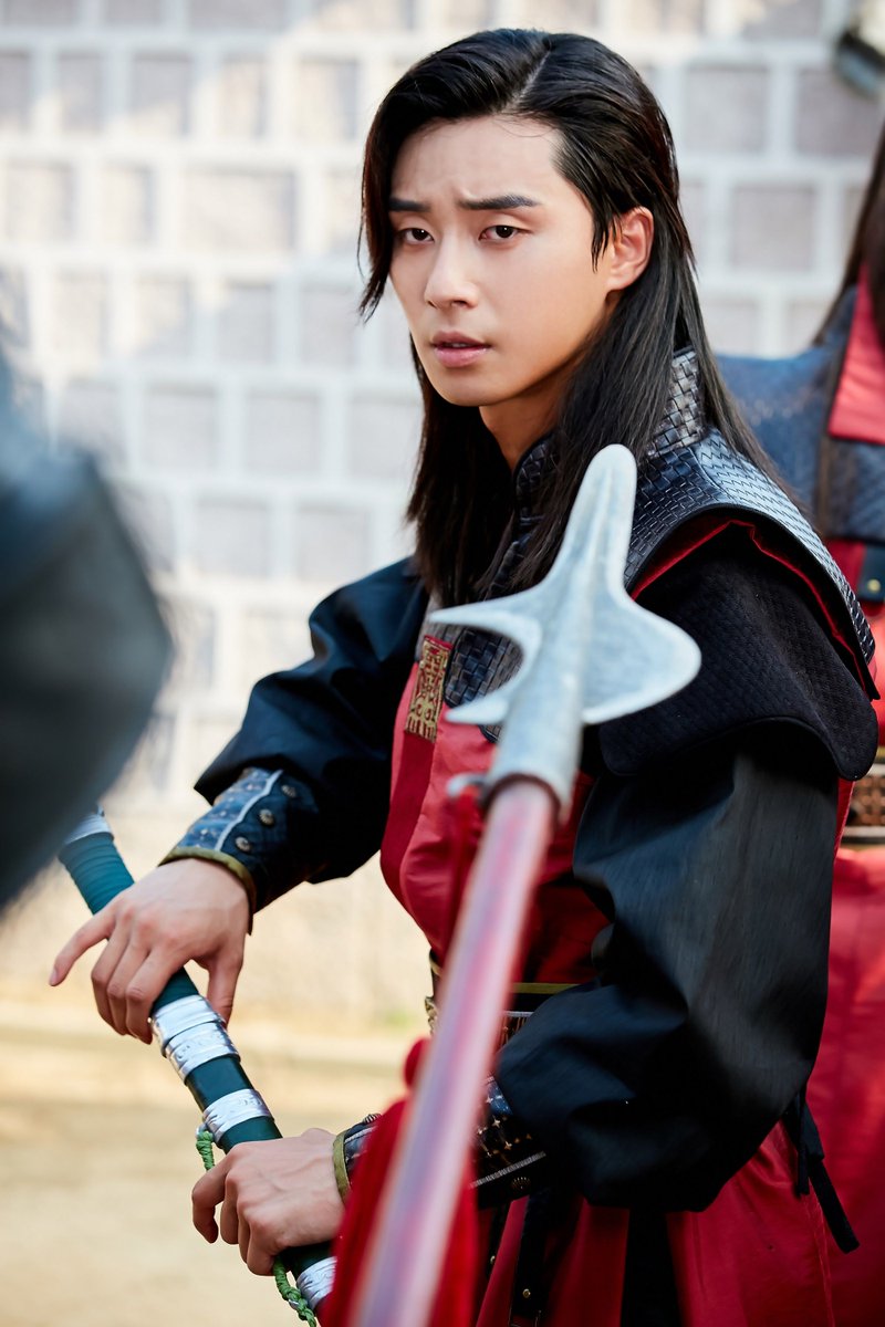 parkseojoonpics's tweet photo. seojoon ALWAYS understands the assignment https://t.co/cWbSnJgiFH