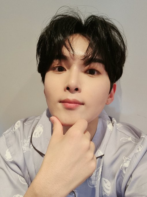 Ryeochive_'s tweet photo. 210405 // Ryeowook KKT GC 6

#Ryeowook #려욱 https://t.co/D5IwyPxjGp