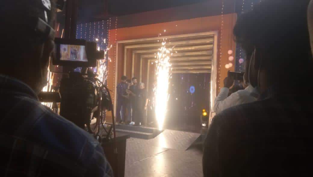 Beast47546185's tweet photo. PODRAAAAA! 😍🔥😍🔥😍
#CookWithComali Grand Finale's Chief Guest is the One & Only Thalaivan @SilambarasanTR_ !!! 😎
#SilambarasanTR #Maanaadu #CWC2GrandFinale https://t.co/AZNB6B5ELD