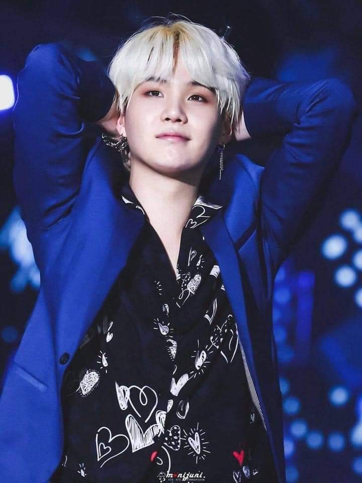 ShadowOfMin's tweet photo. @BTS_twt This man.... ugh... if I could just hang out with him while listening to music and hearing him talk about his love and passion for the art, and his love for his 7 brothers (including Min Geum-Jae) I could die happy with no regrets in life 💜🥰 #ShadowOfMin https://t.co/UkCIJKAq4M