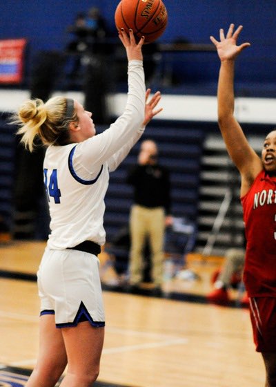 DmaccWBB's tweet image. 🚨Bears fans - join us in wishing freshman baller, @maganc2002 a very happy birthday! 🎈🎉🐻⬇️ #HappyBirthday #AprilAnarchy