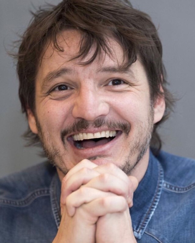 педро паскаль 2001. педро паскаль. педро паскаль торс. педро паскаль. актер педро паскаль.